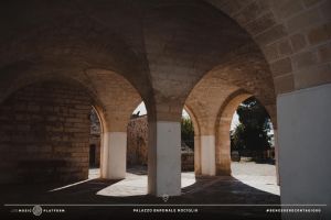 Palazzo Baronale - cortile porticato