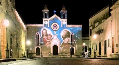 Proiezione scenografica sulla facciata della Chiesa di San Nicola Vescovo